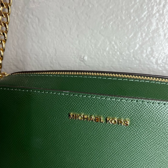 Michael Kors Leather Jet Set East West Crossbody - Picture 4 of 9